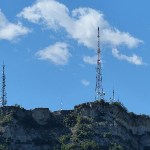 Cell tower